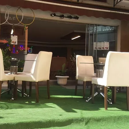 Carsi Hotel&cafe 3* 特拉布宗