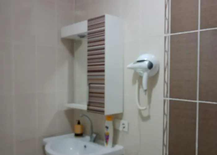 Carsi Hotel&cafe فندق ترابزون